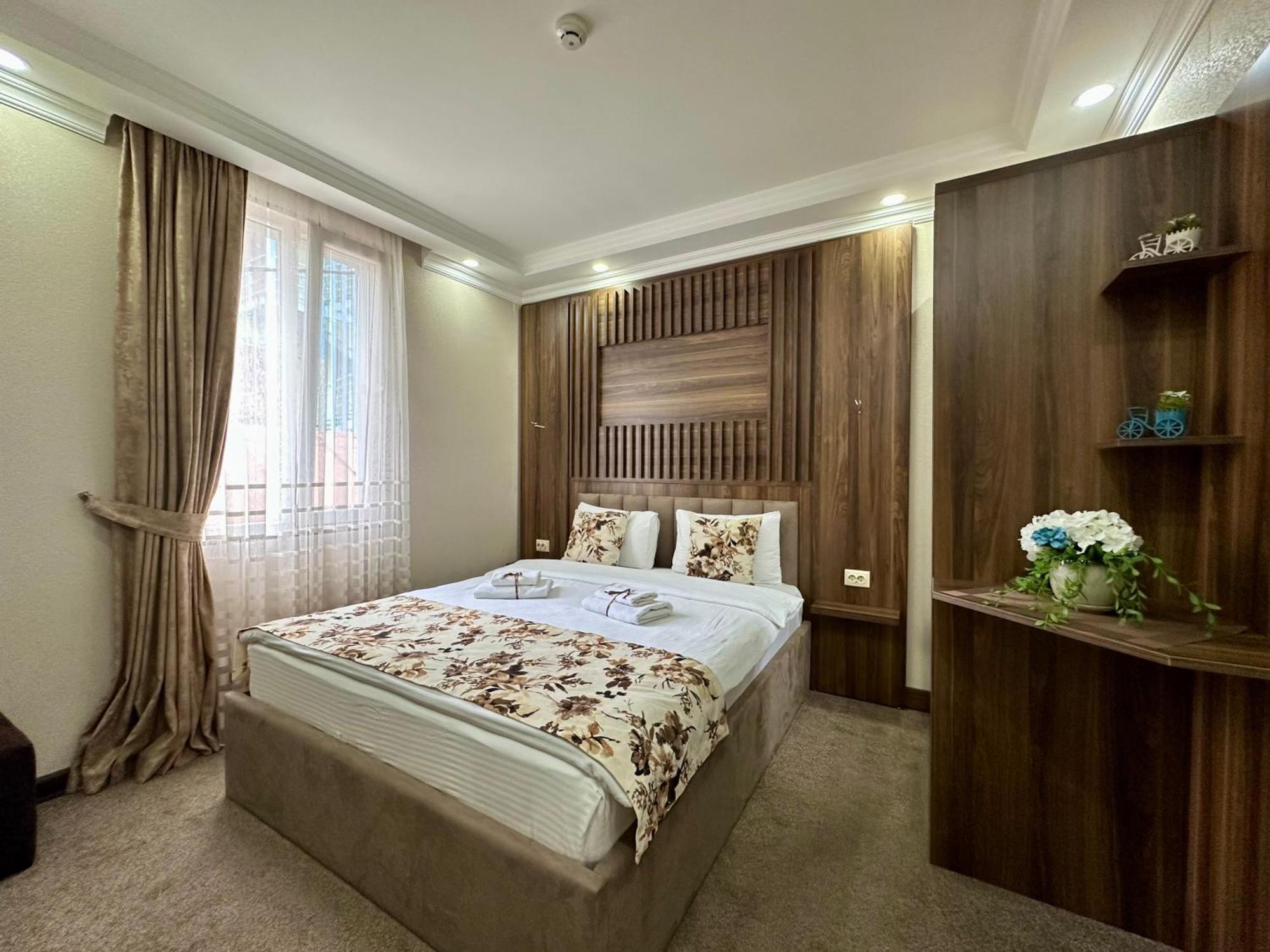 Hotel Park Batumi Exterior photo