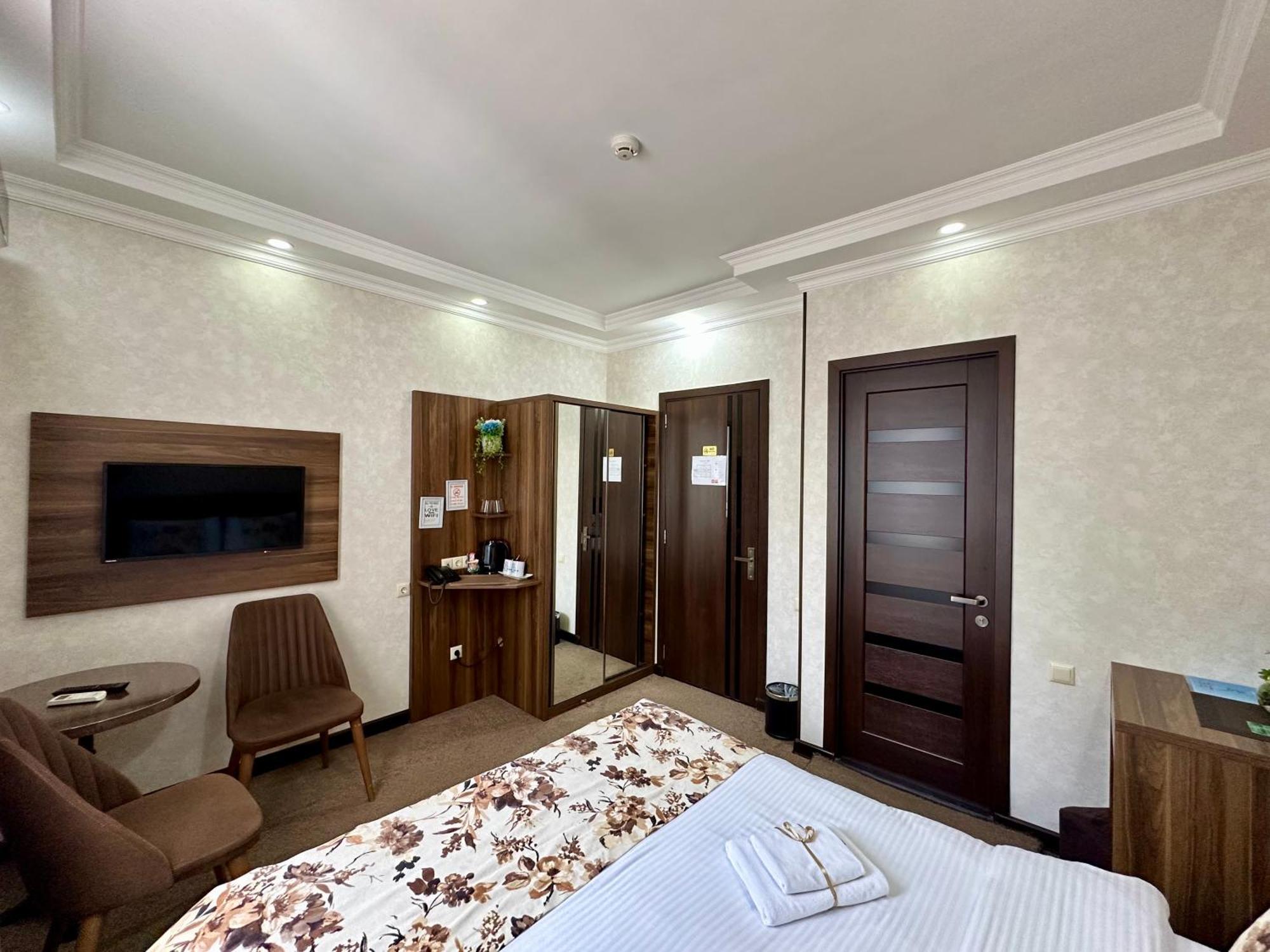 Hotel Park Batumi Room photo