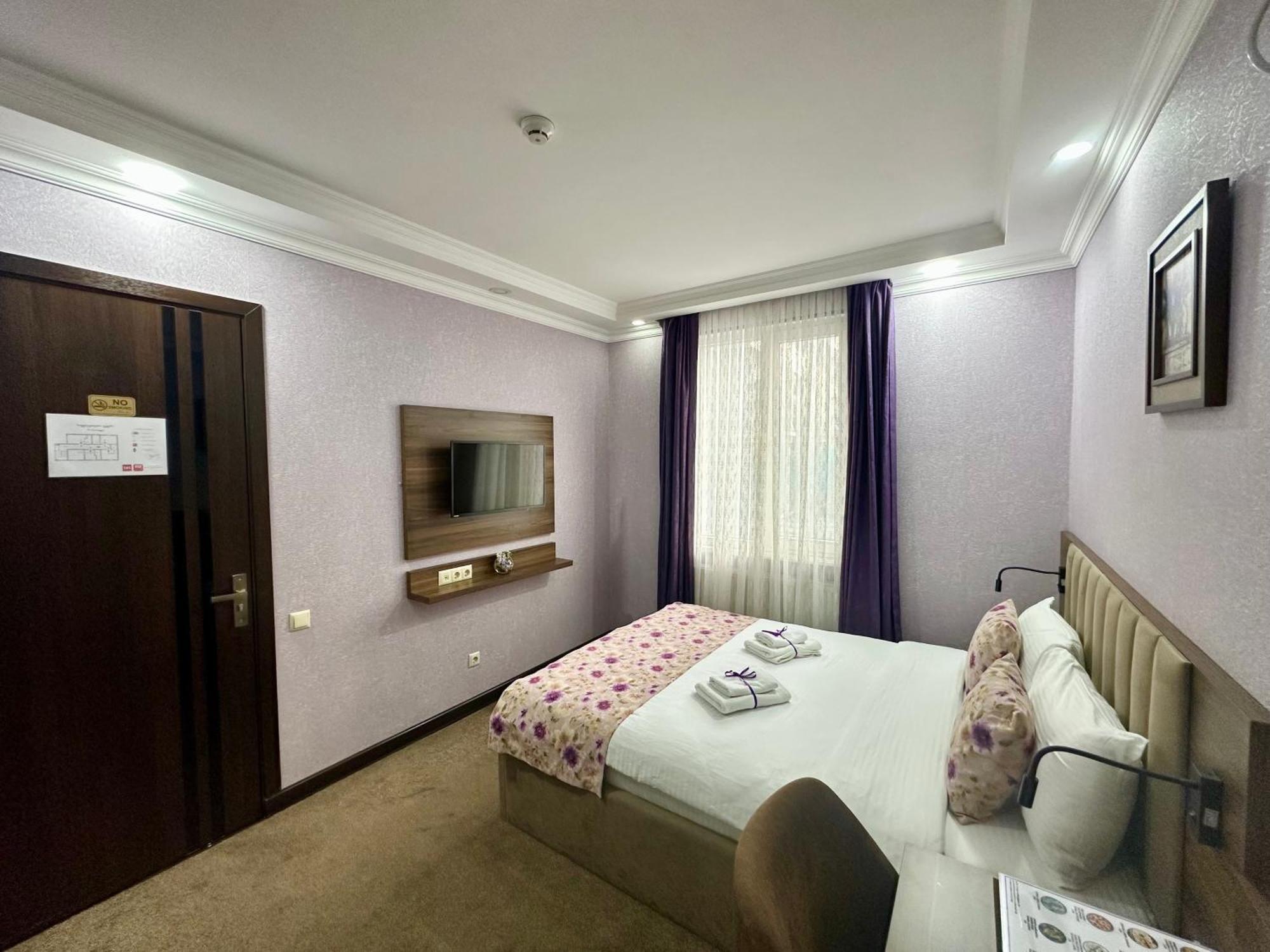 Hotel Park Batumi Exterior photo