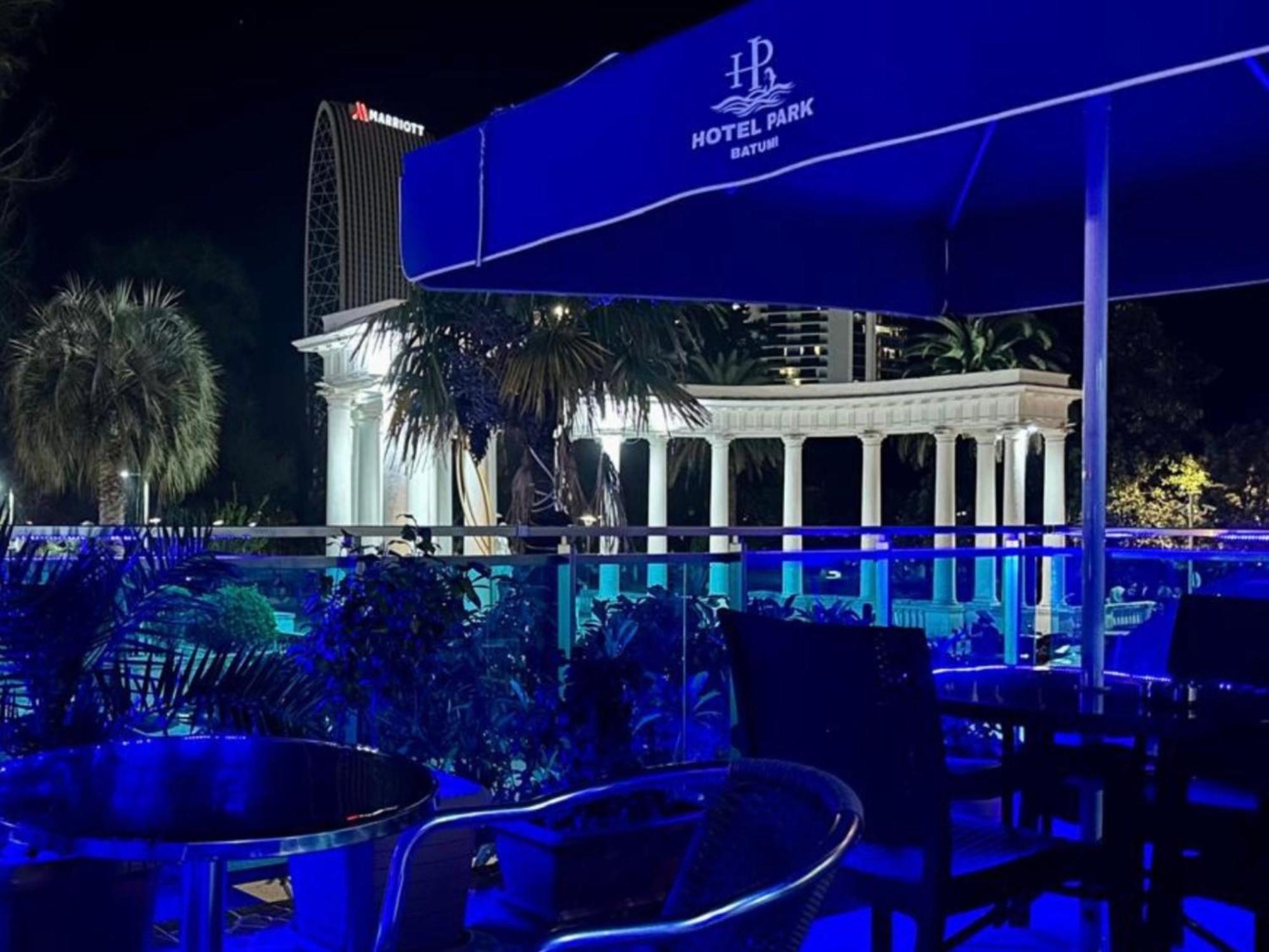 Hotel Park Batumi Exterior photo